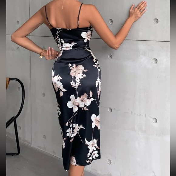 Floral Black Dress - Picture 4 of 4